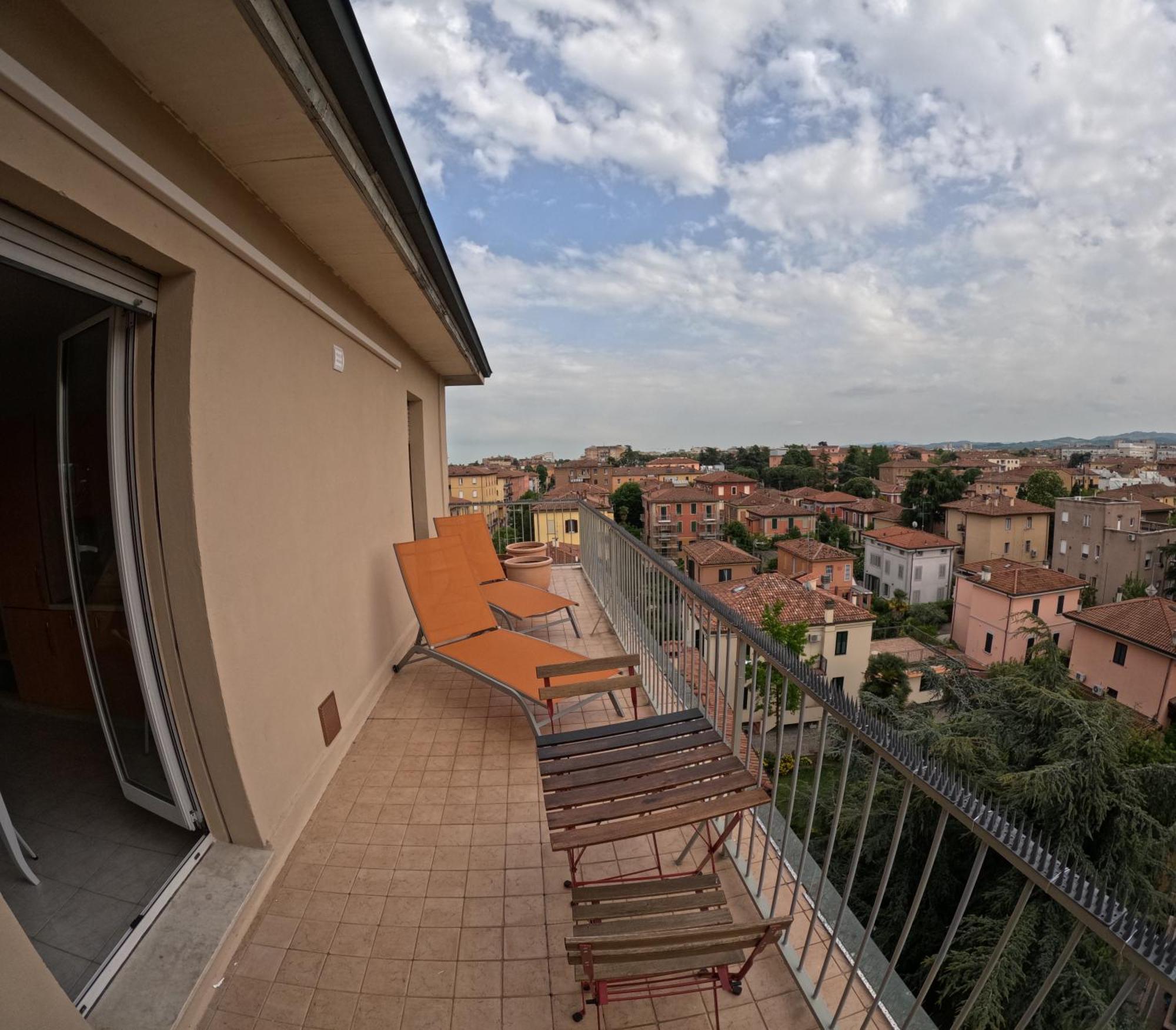 Bellavista Panoramic Terrace Appartamento Con Terrazza Zona Sant Orsola Bologna Exterior foto